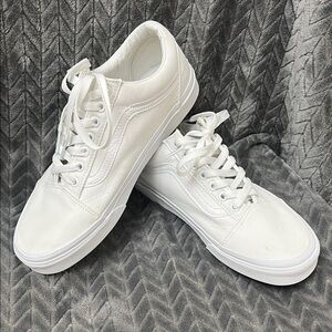 Vans Classic Old Skool Lace Up Kicks